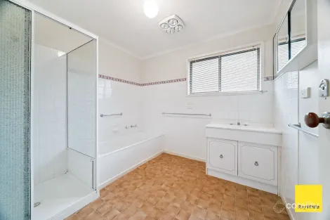 Property photo of 17 Leslie Street Eaglehawk VIC 3556