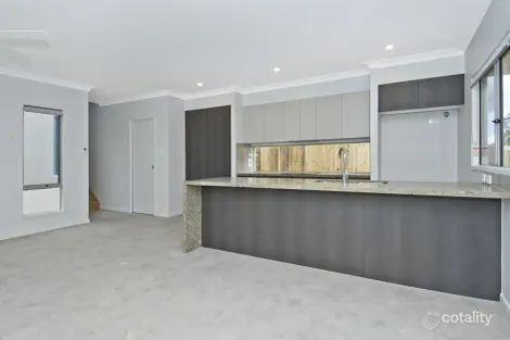 Property photo of 10 Stonewood Circuit Oxenford QLD 4210