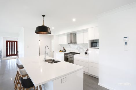 Property photo of 22 Valleyview Drive Mount Nathan QLD 4211