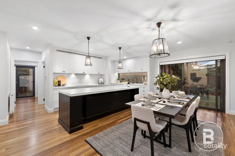 Property photo of 2 The Boulevarde Lake Wendouree VIC 3350