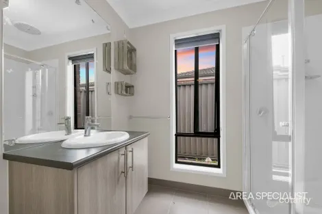 Property photo of 186 Canterbury Road West Lara VIC 3212