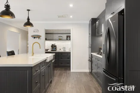 Property photo of 2 Skerne Court Madora Bay WA 6210