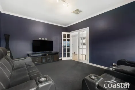 Property photo of 2 Skerne Court Madora Bay WA 6210