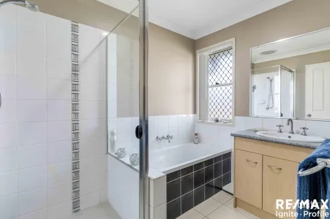 Property photo of 30 Somerwil Crescent Bellbird Park QLD 4300