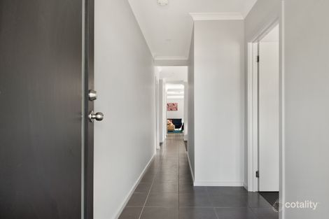 Property photo of 13 Mathoura Avenue Werribee VIC 3030