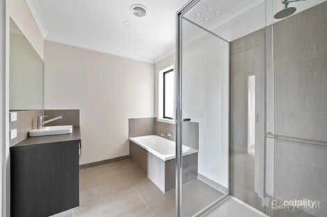 Property photo of 4D Longwarry Road Drouin VIC 3818