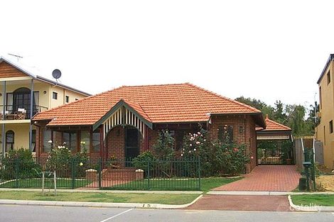 15 Richmond Crcs, East Fremantle, WA 6158