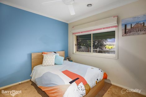 Property photo of 63 Larbert Road Mooroolbark VIC 3138