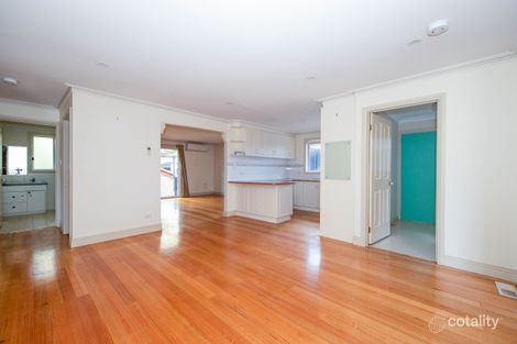 Property photo of 2/5 Winifred Street Oak Park VIC 3046