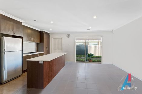 Property photo of 7 Equine Circuit Melton South VIC 3338