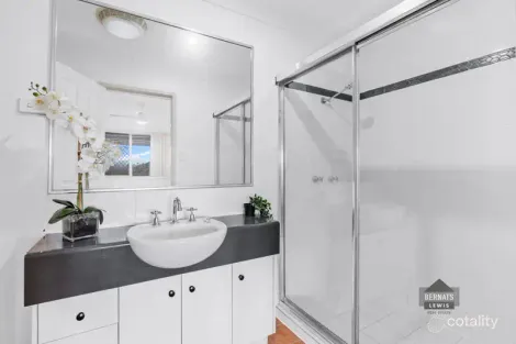 Property photo of 21/100 Oakmont Avenue Oxley QLD 4075