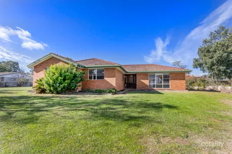 151 Redfern St, Cowra, NSW 2794