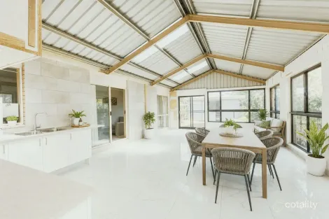 Property photo of 28 Perrivale Drive Shepparton VIC 3630