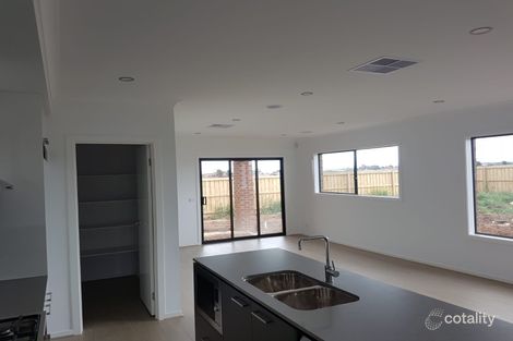 Property photo of 25 Palazzo Road Fraser Rise VIC 3336