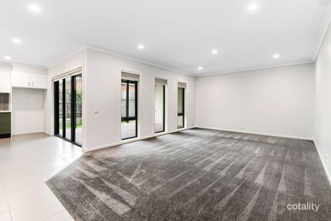 Property photo of 31 Rush Lily Drive Officer VIC 3809