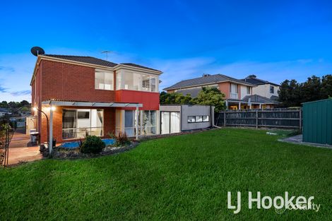 Property photo of 13 Canterbury Close Narre Warren VIC 3805