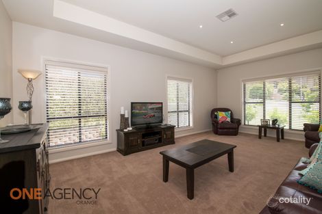 Property photo of 6 Claremont Way Orange NSW 2800