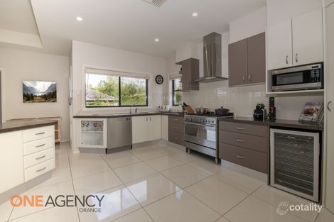 Property photo of 6 Claremont Way Orange NSW 2800