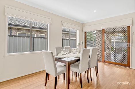 Property photo of 22 Fairhaven Boulevard Craigieburn VIC 3064