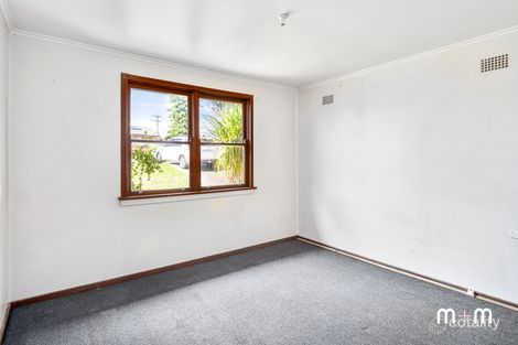 Property photo of 75 Queen Street Lake Illawarra NSW 2528