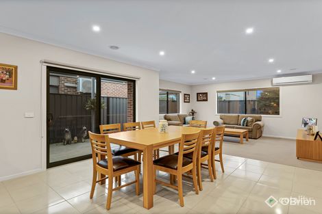 Property photo of 8 Calypso Way Clyde North VIC 3978