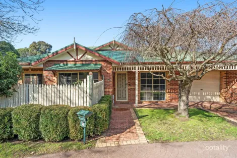 Property photo of 2 Exell Mews Berwick VIC 3806
