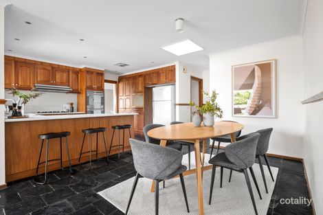 Property photo of 1 Camelot Court Mooroolbark VIC 3138