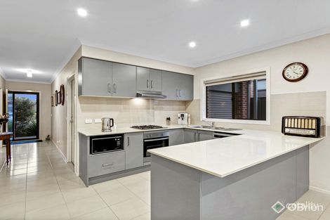 Property photo of 8 Calypso Way Clyde North VIC 3978