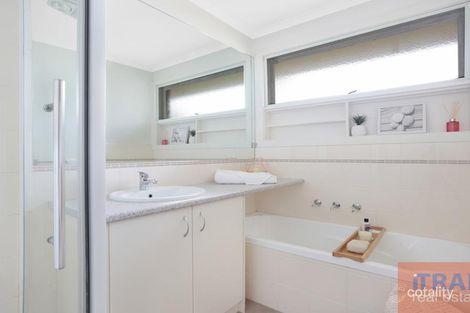 Property photo of 52 Windermere Drive Ferntree Gully VIC 3156