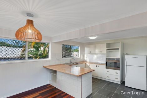 Property photo of 22 Davis Close Manoora QLD 4870