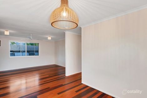 Property photo of 22 Davis Close Manoora QLD 4870