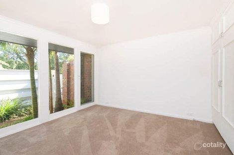 Property photo of 4/245 Pascoe Vale Road Essendon VIC 3040