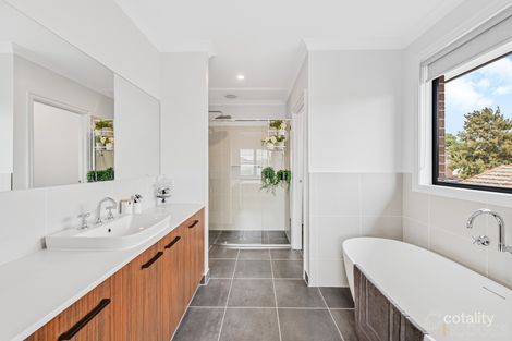Property photo of 28 Chirnside Avenue Werribee VIC 3030