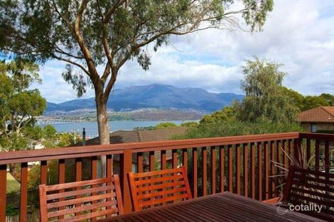 19 Robin Ct, Lindisfarne, TAS 7015