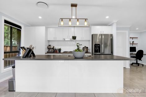 Property photo of 16 Midfield Close Rutherford NSW 2320