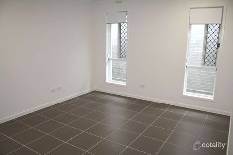 Property photo of 3 Meadows Circuit Bellbird Park QLD 4300