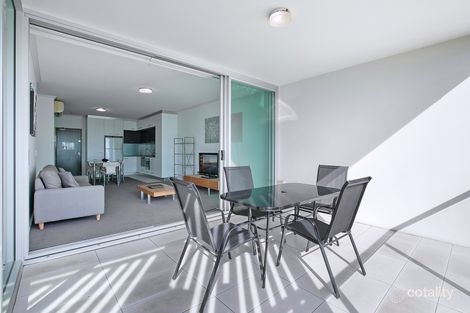 Property photo of 25/89 Lambert Street Kangaroo Point QLD 4169