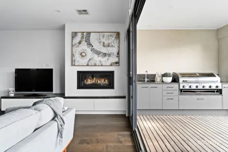 Property photo of 2D Myrtle Grove Altona VIC 3018