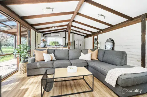 Property photo of 61 Forest Lane Markwood VIC 3678