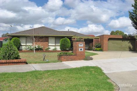 4 Kohurau Ct, Taylors Lakes, VIC 3038