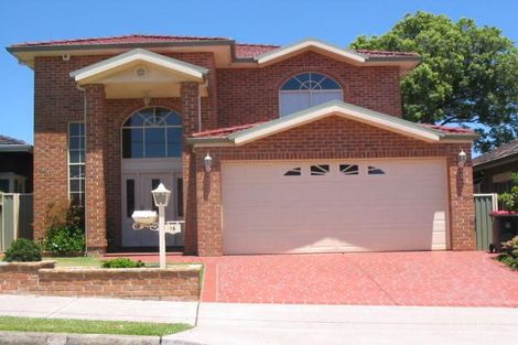 16 Nicoll Ave, Earlwood, NSW 2206