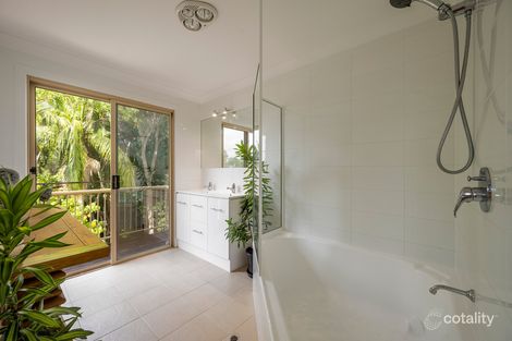 Property photo of 7 Yackatoon Court Ocean Shores NSW 2483