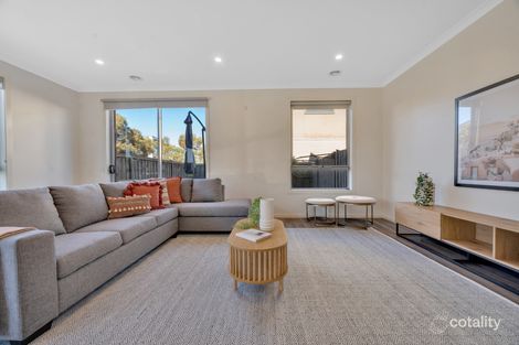 Property photo of 50 Cascade Terrace Craigieburn VIC 3064