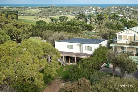 Property photo of 32 Fairhills Drive Rye VIC 3941