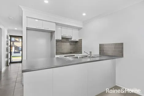 Property photo of 6 Brallos Street Bardia NSW 2565