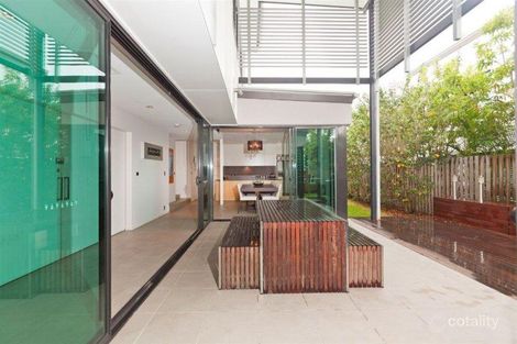 Property photo of 42 Waterline Crescent Bulimba QLD 4171