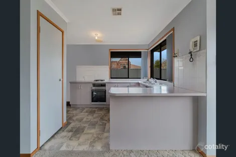 Property photo of 31 Newlyn Drive Craigieburn VIC 3064