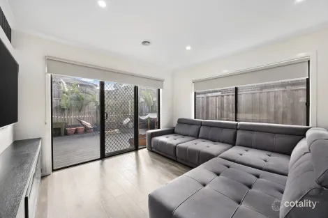 Property photo of 16 Cellar Circuit Sunbury VIC 3429