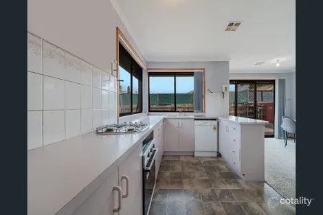 Property photo of 31 Newlyn Drive Craigieburn VIC 3064