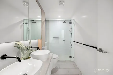 Property photo of 207/10 Third Avenue Palm Beach QLD 4221